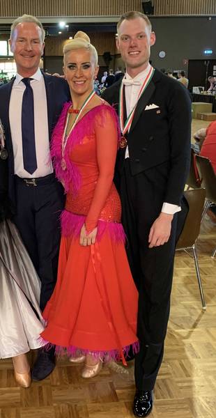 Laura und Alex verteidigen erneut den Landesmeistertitel GRÜNGOLD