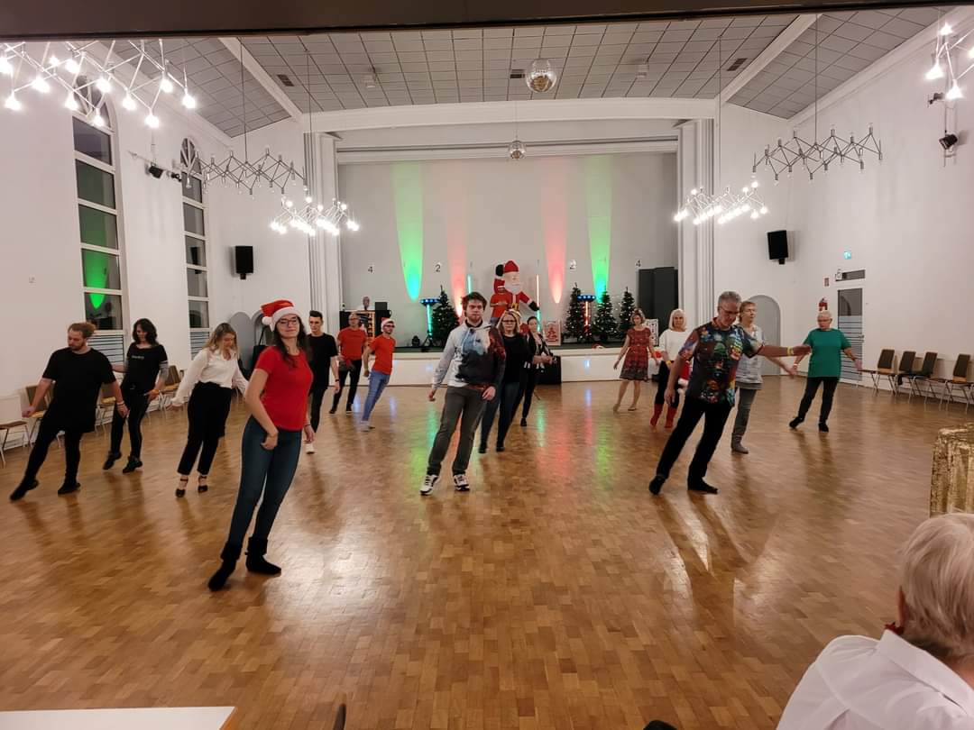 “Das war großartig” – Nikolaus Line Dance Workshop im Grün-Gold Herford